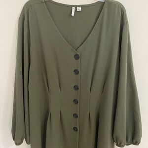 Established 1946 Chic Olive Green Button Front V-neck Blouse Wm Size 22W/24W